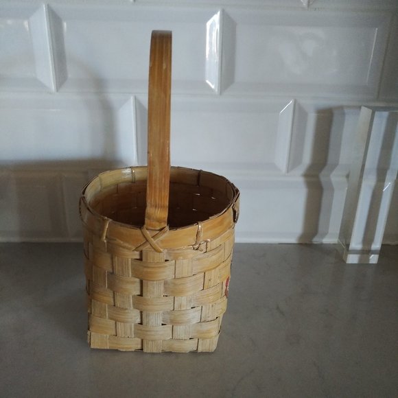 BRAND NEW BROWN WICKER BASKET WITH HANDLE AND HAND-PAINTED ANGEL ON FRONT - Picture 6 of 8